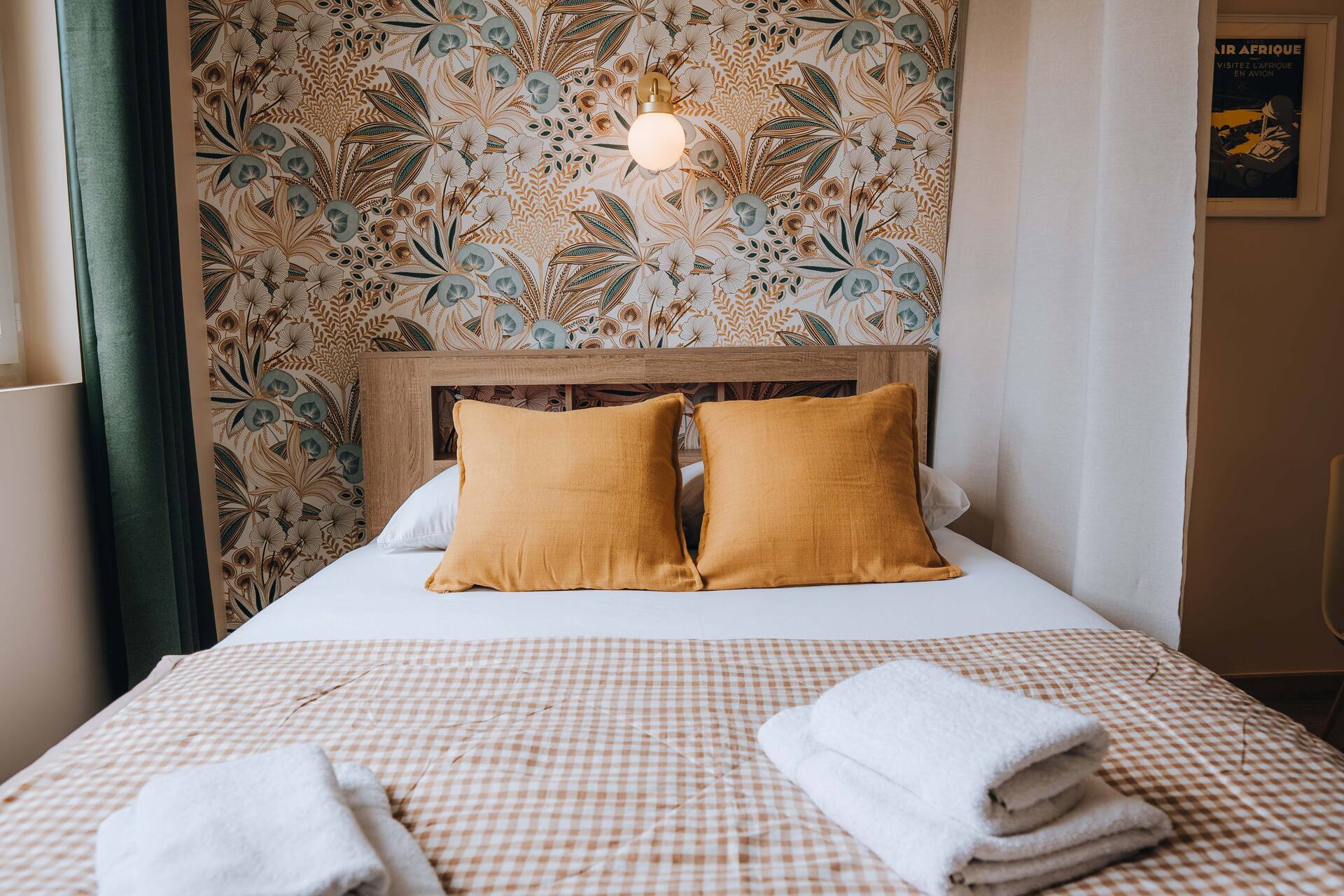 Lit double de l'Alcôve Berrichonne — appartement meublé 2 personnes Châteauroux